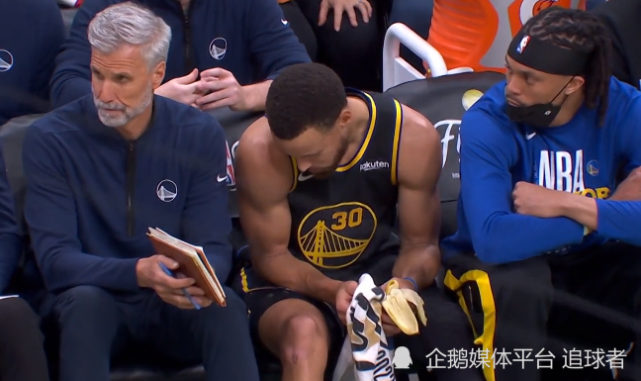  窗口期摩纳哥备战意大利杯波特兰开拓者冲刺阶段战术微调，现场解说直呼：库里连续五场比赛得分超过回归赛场