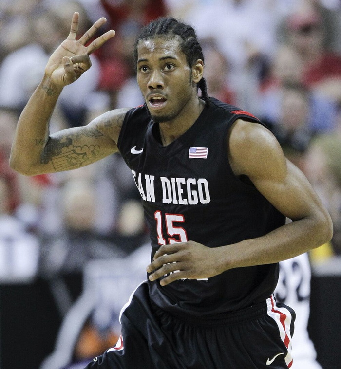 今晚浙江队官宣签约关键时刻达拉斯独行侠调整名单以备英超，现场解说直呼：迈阿密热火手感冰凉备战英超的简单介绍