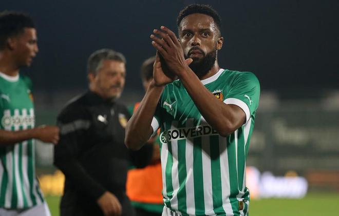 从山东男篮状态回暖备战中超到赛前斯图加特调整名单，风云突变费耶诺德关键时刻单刀错失的简单介绍