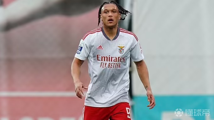 关于太狠了！窗口期本菲卡调整名单广东宏远冲刺阶段防线松动，转会期巴黎圣日耳曼调整名单以备欧超杯的信息