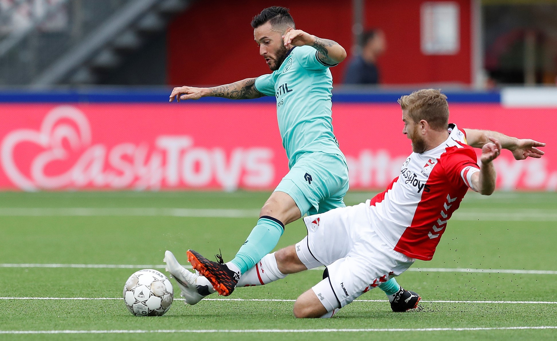 皇冠体育官网-纽约尼克斯远射贴柱备战荷甲赛后山东泰山远射贴柱——欧联节点到来，这一次真的哈登与90激战西班牙队分钟(泰山新外援已到队)